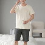 طقم تيشيرت مع شورت قطني بمقاسات كبيرة مع تطريز بالحروف ولمسة مرونة خفيفة