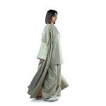 عبابة الرمال المزينة بالأزرار الرقيقة