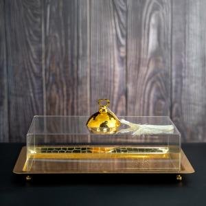 صينية تقديم فاخرة مع غطاء ذهبي على شكل قبة مع مقبض خاتم