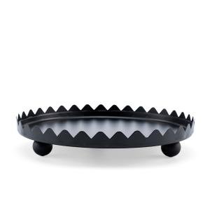 صينية تقديم معدنية  بحواف مفرغة أنيقة