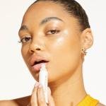 ملمع الشفاه بترطيب مكثف من ريفولوشن – كلير آيس