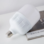 لمبة LED بقاعدة متوسطة من Semco بقوة 20 واط – موفرة للطاقة ومتينة للإضاءة 