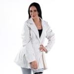 جاكيت جلد بقصة واسعة