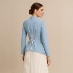 فستان بتصميم بلوزة علوية بنهايات مدببة وبليسية من أسفل