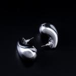 مجموعة أقراط وقلادة بتصميم  لامع عاكس إكسسوارات راقية وعصرية