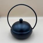 مبخرة معدنية مع مقبض وغطاء