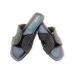 نعال مسطح مرصع بالأحجار الكريمة