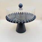 طبق كيك دائري بقاعدة مستديرة من الحديد الأسود