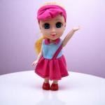 دمية ماي الفتاة الصغيرة بملابس تنكرية تنورة وردية وعصابة رأس الهدية المثالية للأطفال دمية قابلة للجمع وصديقة للعب