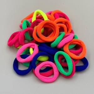 ربطات شعر قماش ناعمة بألوان نيون مريحة، عملية، وبألوان مبهجة