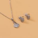 مجموعة مجوهرات أوراق الشجر الفضية تصميم أنيق وخالد