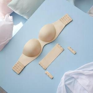 VIP Diamond حمالة صدر باندو من للملابس الداخلية - حمالة صدر بدون حمالات باللون البيج مع ملحقات خلفية