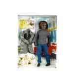 دمية باربي لعارض أزياء تصميم تيم