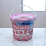 مجموعة رمال سحرية لبناء القلاع – رمال كينيتيك مع قوالب ملونة ودلو بسحاب