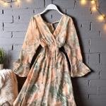 فستان ماكسي ملفوف بنقشة زهور بأكمام منسدلة وخصر منفوش