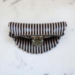 مشبك مخلب أنيق بخطوط منتصف الليل - قبضة صدفية كلاسيكية للسيدات