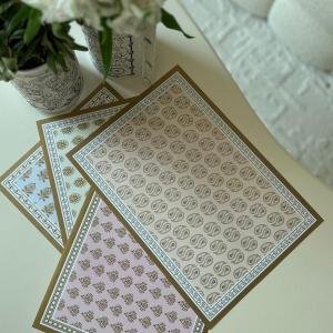 طقم مفارش ورقية زينة للطاولة – مجموعة النقوش التراثية