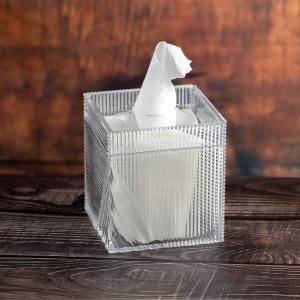 علبة مناديل أكريليك بتصميم هندسي