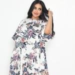 فستان قفطان بنسيم الأزهار – طباعة نباتية متعددة الألوان