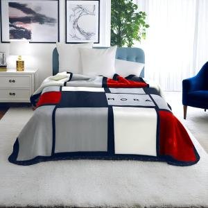 بطانية مورا الإسبانية من الدرجة الأولى (15 أزول مارينو)