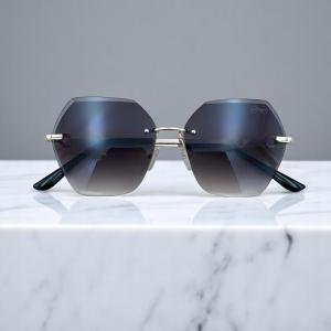 نظارة شمسية فاخرة بلا إطار بتصميم هندسي متدرج