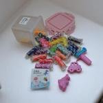 مجموعة عجينة اللعب من كريتيف وورلد، مكونة من 24 قطعة في صندوق تخزين وردي بقفل علوي مع قوالب حيوانات ومركبات ممتعة