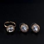 مجموعة مجوهرات أنيقة من الكريستال مرصعة بالزركونيا المستديرة المقطوعة