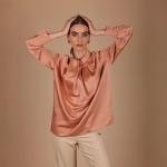 بلوزة سيدات حريرية برقبة رباط أنيقة ناعمة