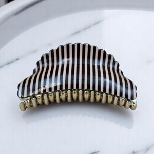 مشبك مخلب أنيق بخطوط منتصف الليل - قبضة صدفية كلاسيكية للسيدات