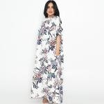 فستان قفطان بنسيم الأزهار – طباعة نباتية متعددة الألوان