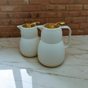 إبريق ترمس أنيق من الفولاذ المقاوم للصدأ