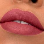 إيسنس أحمر شفاه سائل بلمسة نهائية مطفية 8 ساعات 08 دارك بيري