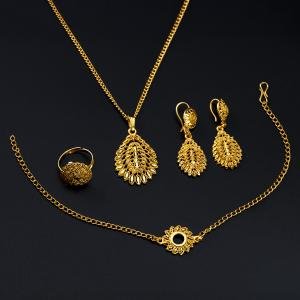 مجموعة مجوهرات بإلهام أوراق الشجر إكسسوارات أنيقة مستوحاة من الطبيعة لكل مناسبة