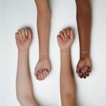 ايسنس قلم تفتيح العين الداخلي 01