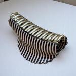 مشبك مخلب أنيق بخطوط منتصف الليل - قبضة صدفية كلاسيكية للسيدات