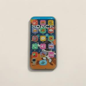 هاتف تعليمي موسيقي للأطفال بموضوع الفضاء وتصميم كاميرا مربعة