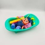 دمية مع حوض استحمام وإكسسوارات