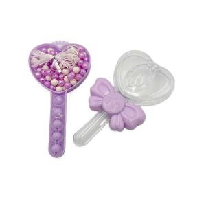 صانع أساور الخرز شكل قلب