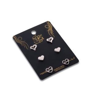 طقم أقراط بتصميم قلب لمسة فريدة من الأناقة