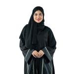 عباية مطرزة بقماش المخمل مع إكسسوارات معدنية مع حجاب