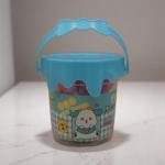 مجموعة دلو عجين اللعب الحيوانات 12 لونا زاهيا مع قوالب تشكيل وتصميم غطاء مضاد للتسرب