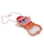 علبة مكياج بتصميم قلب قابلة للارتداء للبنات