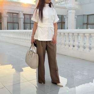 بلوزة نسائية بأكمام قصيرة الراحة والأناقة بكل سهولة