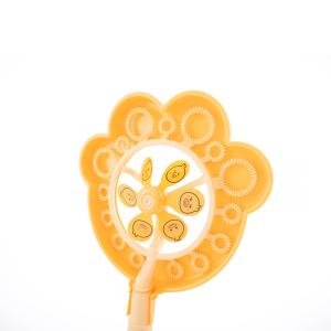 لعبة مروحة الفقاعات الدوارة بتصميم البطة