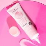 إيسنس برايمر بورلس بارتنر مع النياسيناميد لملمس ناعم وخالي من اللمعان